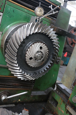 20CrNi2 MoA Alloy Steel Spiral Bevel-Toestellen voor Toestelreductiemiddelen dat worden geplaatst