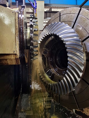 Vervaardiging van geallieerde staal spiraalbevel tandwiel van 22 module SAE 4320