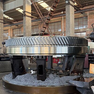 Dubbele spiraalvormige tandwielen die zijn ontworpen voor de overbrenging van hoog koppel in industriële machines