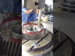 Van de de Treintransmissie 17CrNiMo6 van het hoge snelheids Enige Spiraalvormige Toestel het Staalpignon Ra0.8