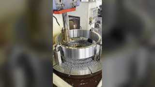 Compacte krachtoverbrenging met interne tandwielen